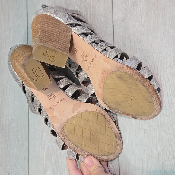 Donald J. Pliner Women Metallic Leather Zip Back Heeled Boots Shoes Sz 7.5M - Picture 10 of 11